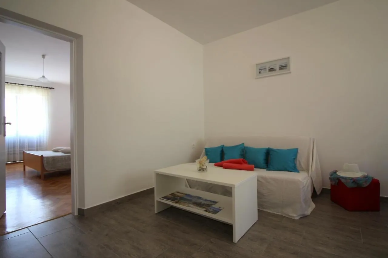 Apartment Helena Near The Beach Porec